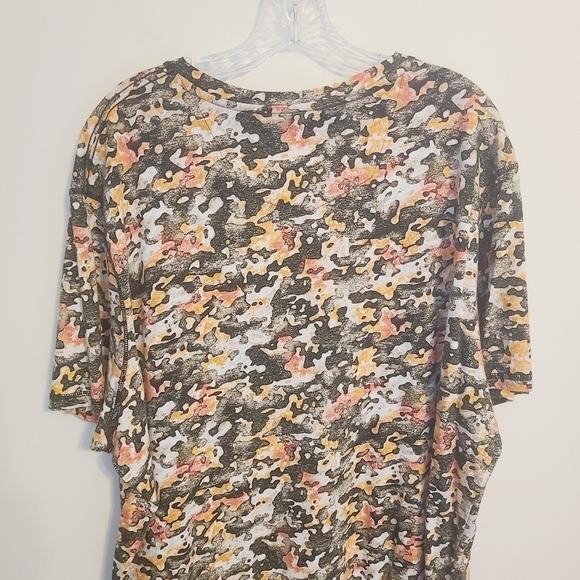 Robert Graham Men's Puzzle Print Camo Short Sleeve V-Neck T-Shirt (Size 3XL) - Picture 10 of 13